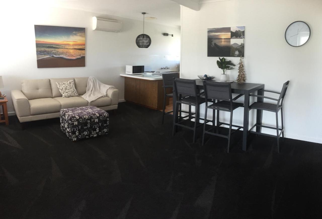 Old Pier Apartments ブリッジポート エクステリア 写真